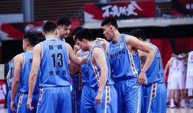 NBA直播：激情燃爆！全球篮球迷狂欢之夜