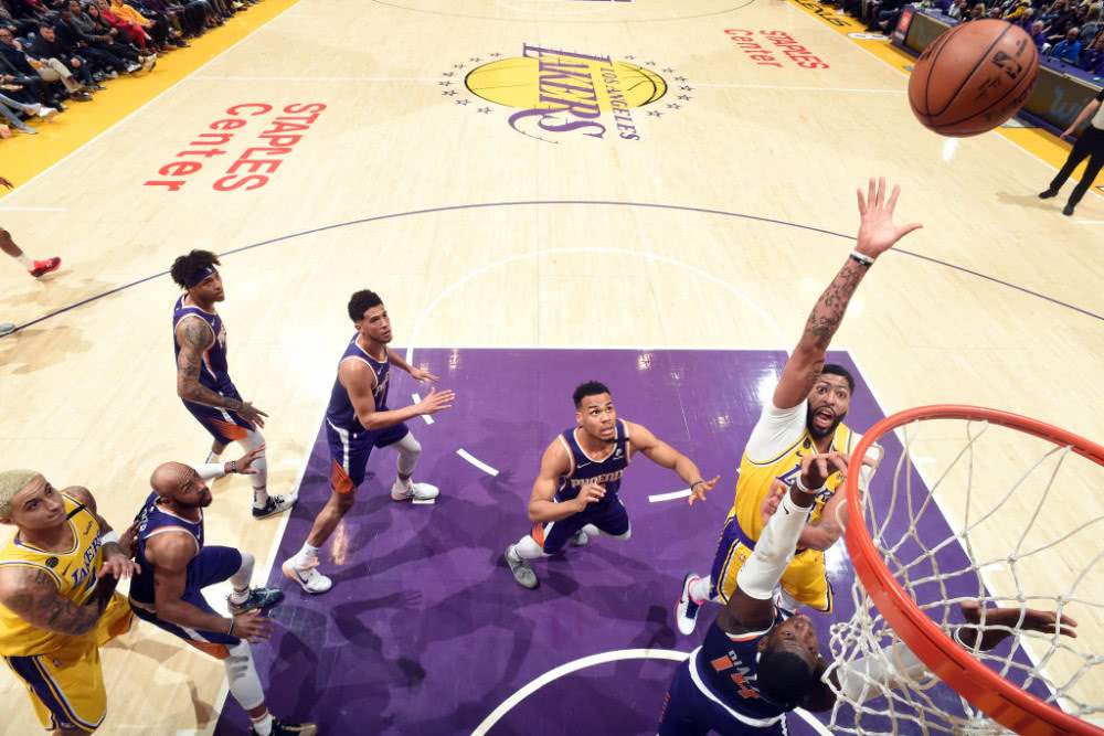 深入了解NBA免费直播：平台多样性、英语回放，轻松畅享篮球魅力