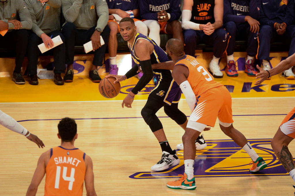 免费直播NBA赛事：全程在线观看，经济实惠的篮球狂欢体验