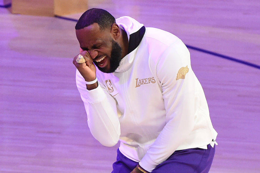 NBA 直播中的达拉斯小牛：热血沸腾的视觉盛宴与东契奇的魔术表演