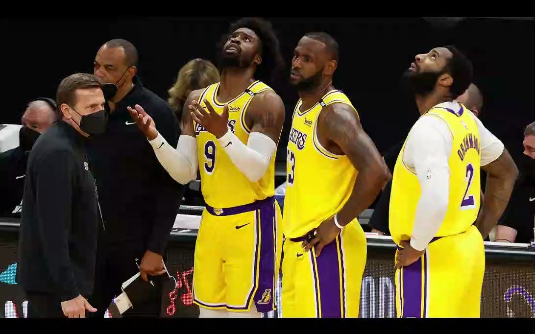 免费直播 NBA 赛事：热血沸腾的视觉盛宴，无需订阅，尽情享受